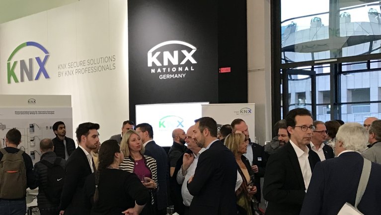 ISH: Gemeinschaftliches Energiemanagement präsentiert durch KNX Deutschland e.V.